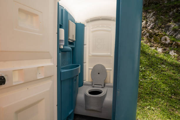 Best High-end porta potty rental  in Mitchellville, IA