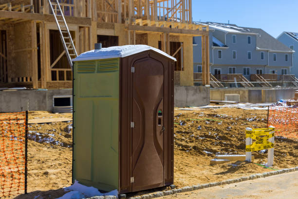 Best Portable restroom trailer rental  in Mitchellville, IA